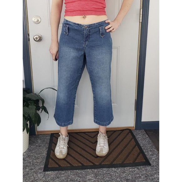 Y2K Low Rise Capris with No Back Pockets - Picture 1 of 5